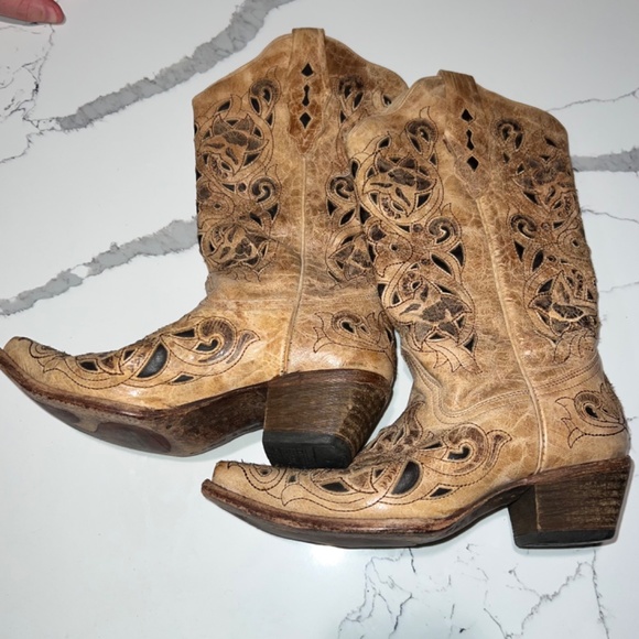 Corral Boots - Picture 3 of 4